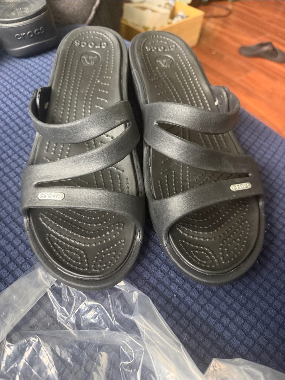 CROCS Women's Black Strappy Slide Sandals